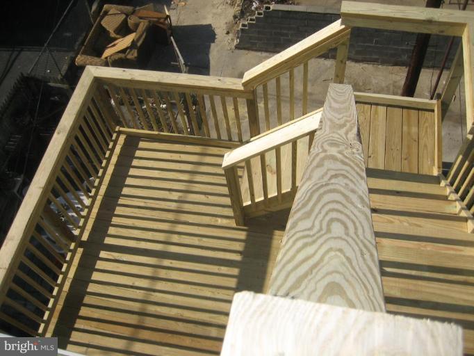 26 North E Avenue Baltimore, MD 21224 - Photo 17 of 20 Deck