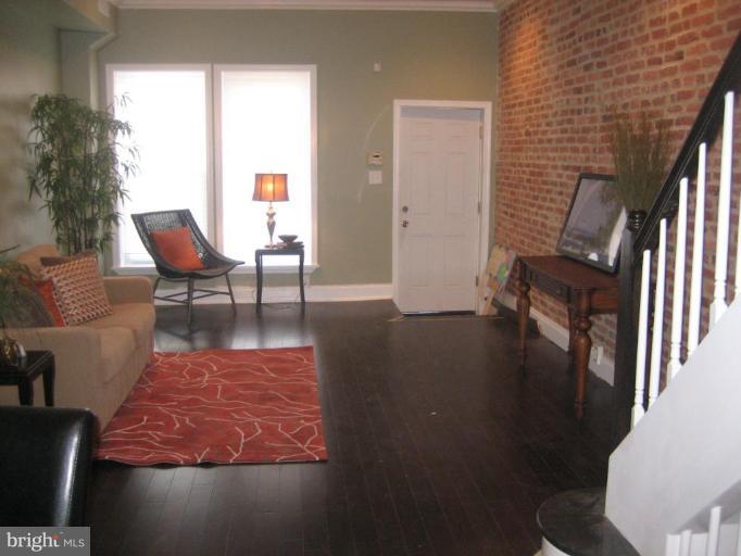 26 North E Avenue Baltimore, MD 21224 - Photo 9 of 20 Living Room #2