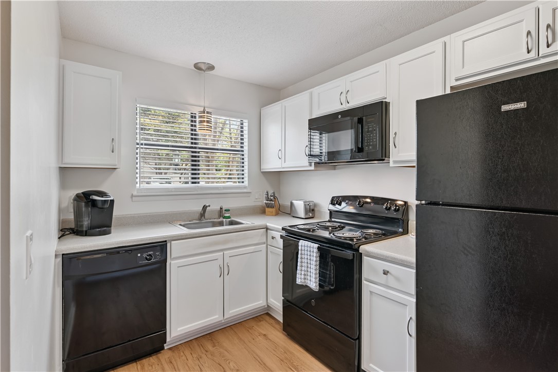 1498 Demere Road, Unit D3 St. Simons Island, GA 31522 - Photo 3 of 21