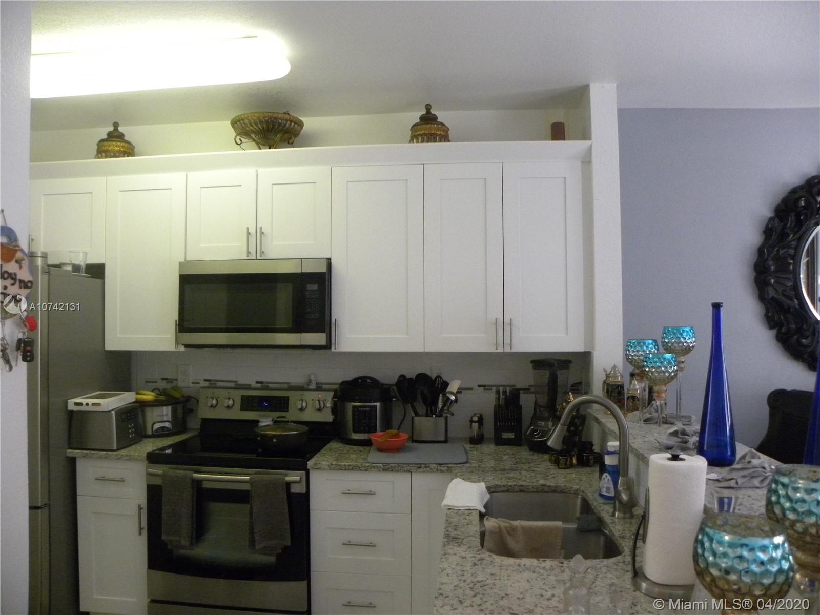 1555 Northeast 33rd Road, Unit 1122 Homestead, FL 33033 - Photo 4 of 13 Gallery Image 4