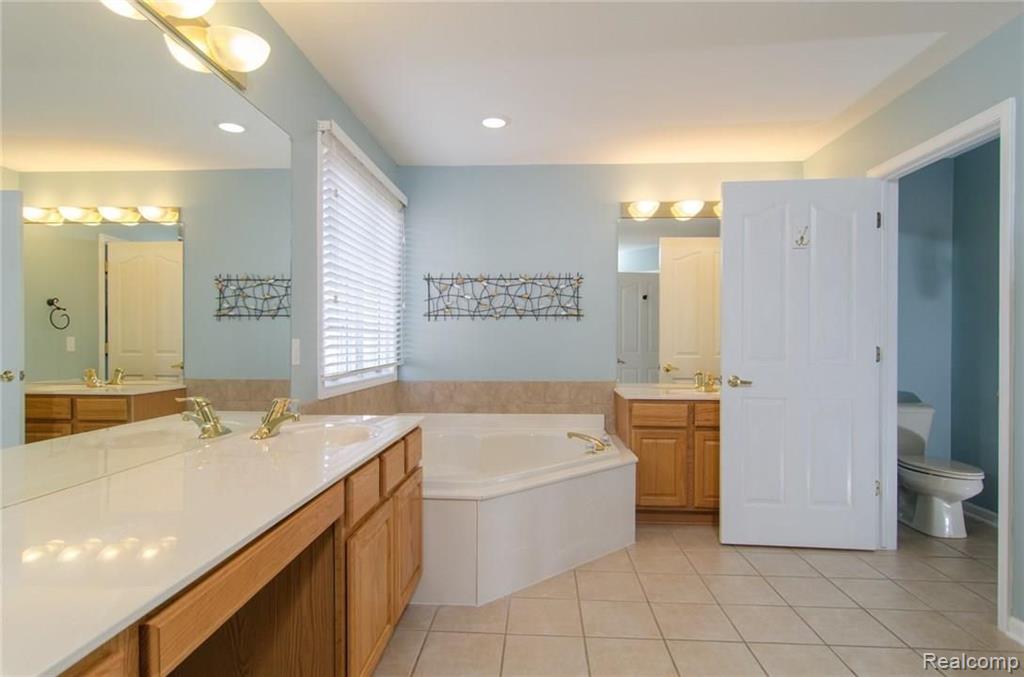 620 Bliss Drive Rochester Hills, MI 48307 - Photo 21 of 38