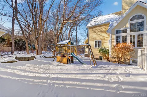$1,195,000 | 141 Sidney Court, Yorktown Heights, NY 10598