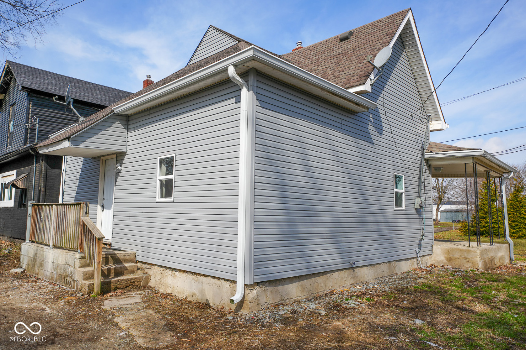 415 East 15th Street Anderson, IN 46016 - Photo 2 of 16