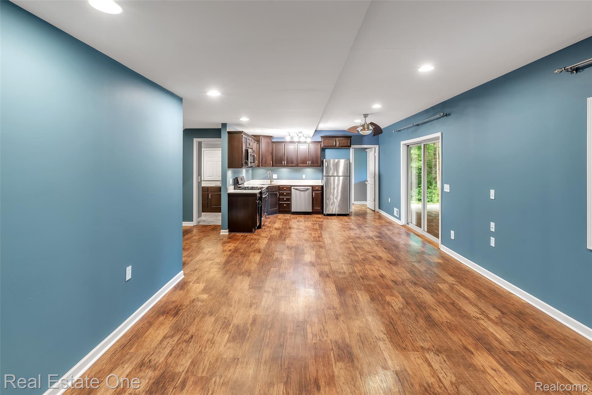 3112 Hunters Way Pinckney, MI 48169 - Photo 34 of 56 36-3112 Hunders Way-WindowStill-Rea.jpg