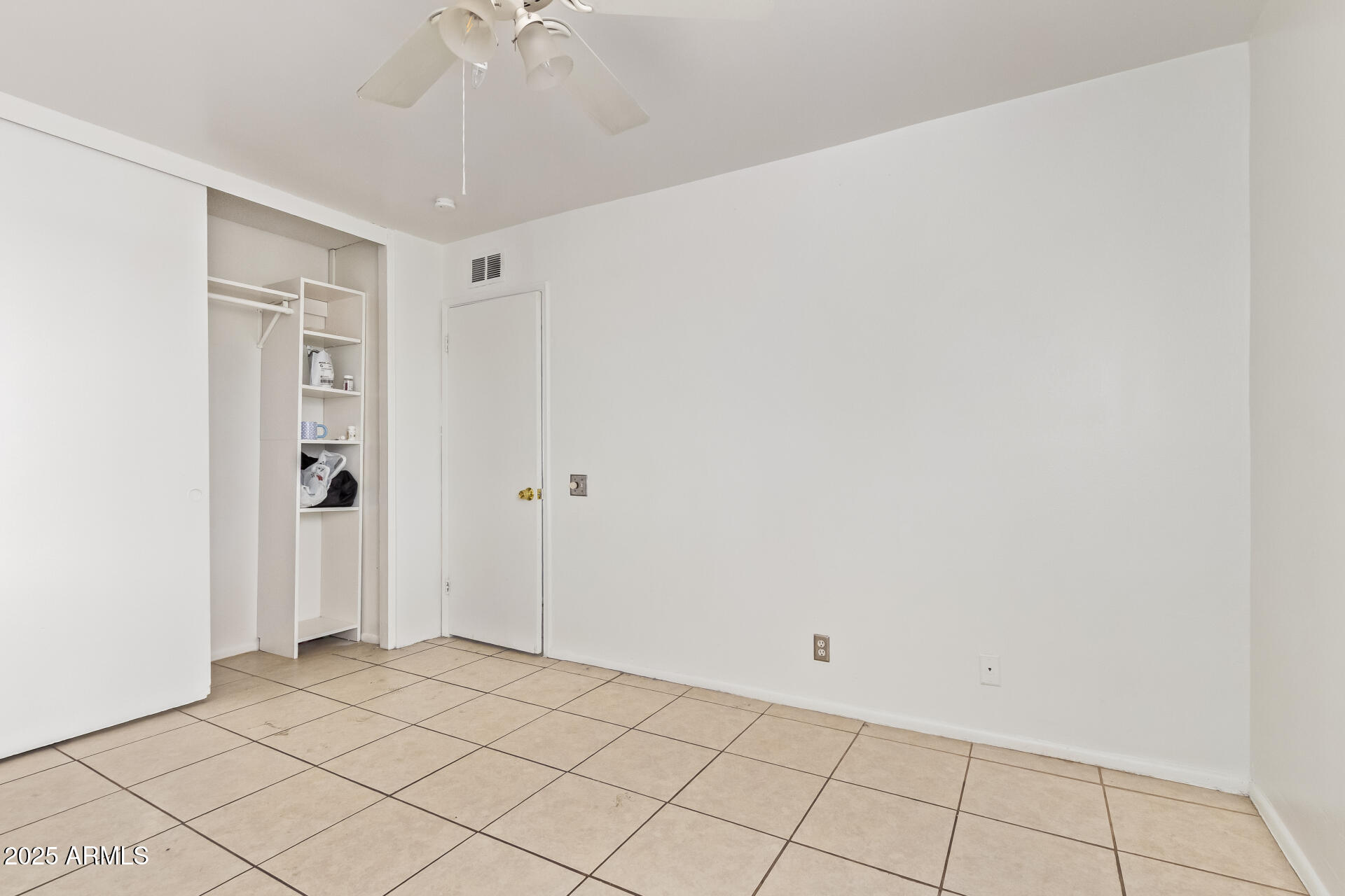 6767 North 7th Street, Unit 217 Phoenix, AZ 85014 - Photo 17 of 31 a view of an empty room