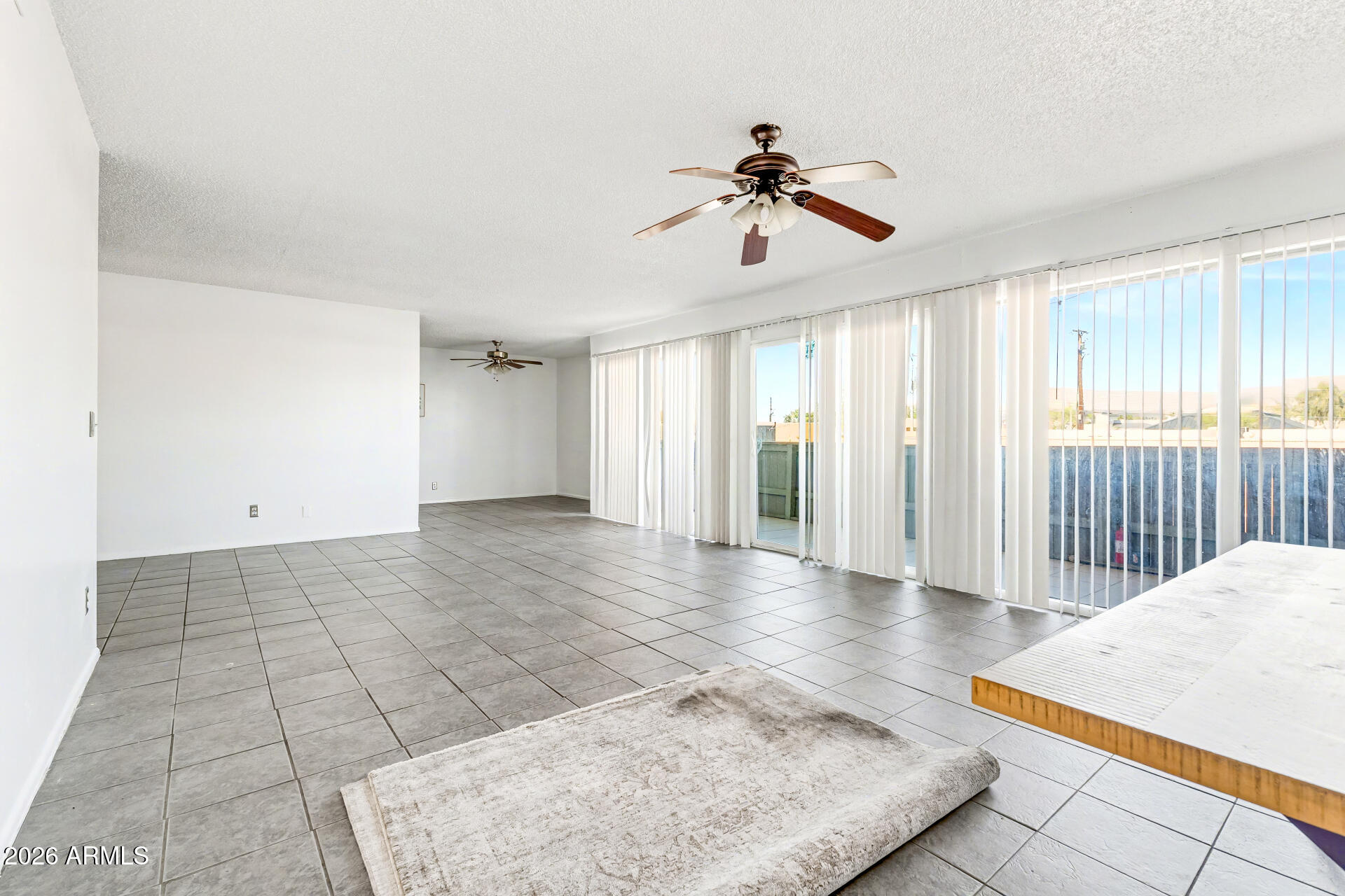 6767 North 7th Street, Unit 217 Phoenix, AZ 85014 - Photo 8 of 31 a view of an empty room and window