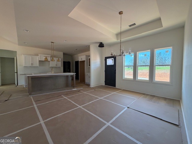 226 Robert Williams Road Pine Mountain, GA 31822 - Photo 12 of 34 a view of a room with windows and ceiling fan