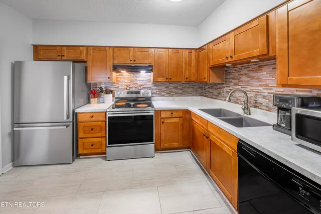 $299,000 | 5709 Lyons View Pike, Unit 1119, Knoxville, TN 37919