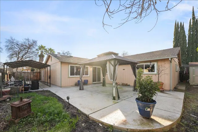 a view of outdoor space yard and patio
