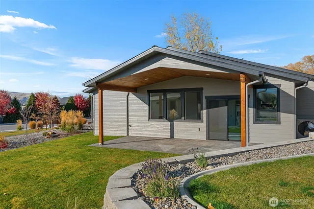 a view of a house with a swimming pool