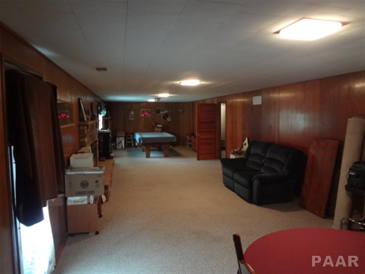 527 West Timber Ridge Drive Peoria, IL 61615 - Photo 12 of 25 Gallery Image 12