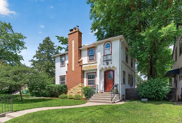 $529,900 | 2716 East Minnehaha Parkway, Minneapolis, MN 55406