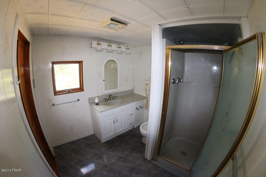 2841 Madisonville Road Moscow, PA 18444 - Photo 19 of 32 18 2nd flr bath
