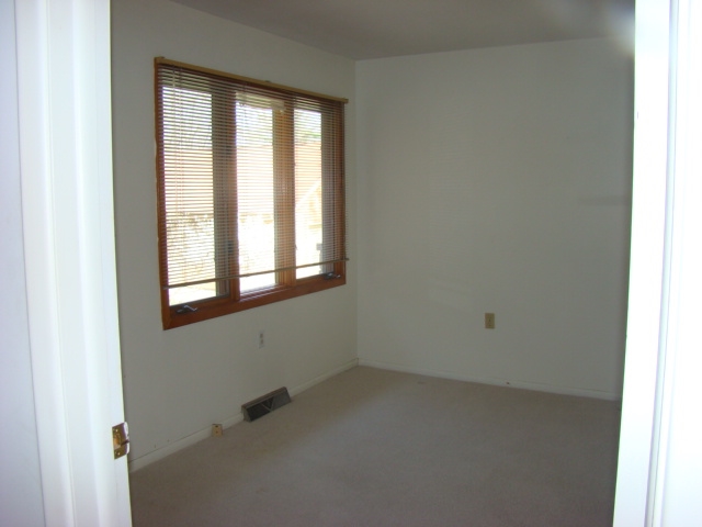 2415 North Headley Road Bloomington, IN 47408 - Photo 17 of 25