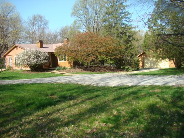 2415 North Headley Road Bloomington, IN 47408 - Photo 4 of 25