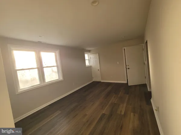 $1,400 | 418 Pfeiffer Street, Unit 2, Camden, NJ 08105