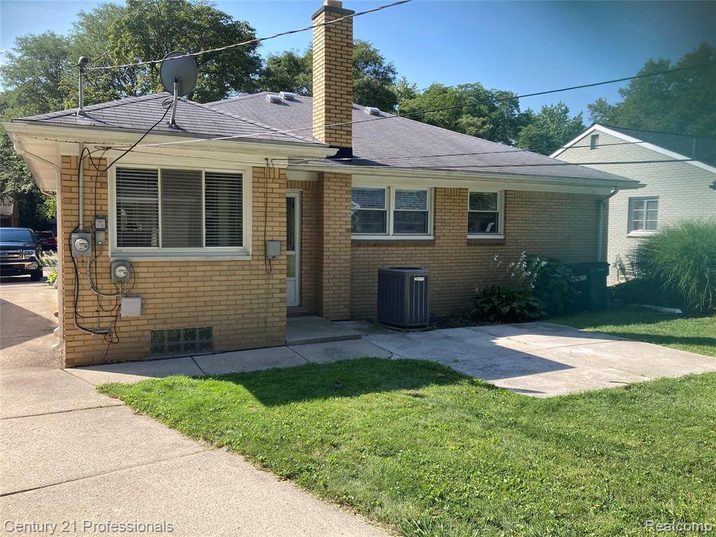 2401 Derby Road Troy, MI 48084 - Photo 2 of 25