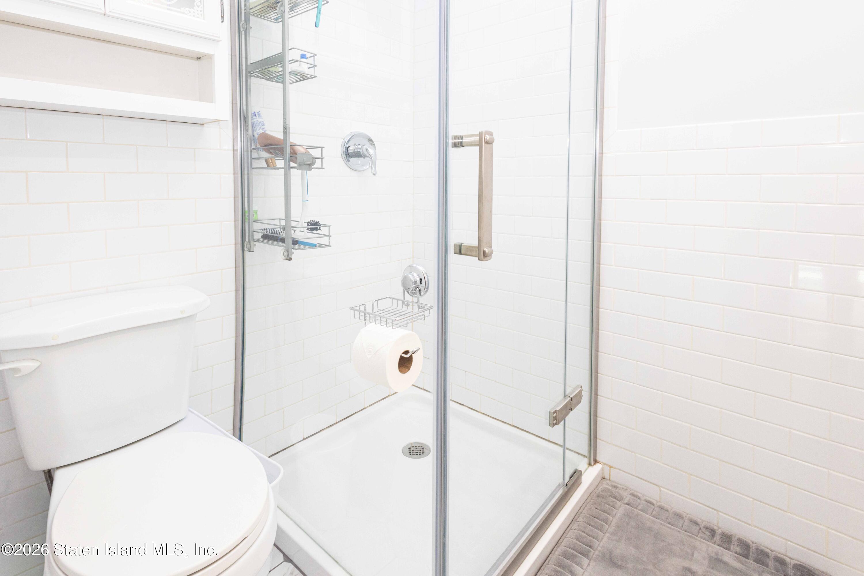 664 Annadale Road Staten Island, NY 10312 - Photo 24 of 43 6F1A4856