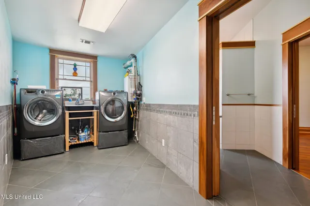 $975,000 | 141 Janelle Drive, Bay St. Louis, MS 39520