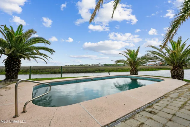 $975,000 | 141 Janelle Drive, Bay St. Louis, MS 39520