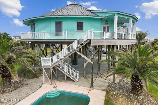 $975,000 | 141 Janelle Drive, Bay St. Louis, MS 39520