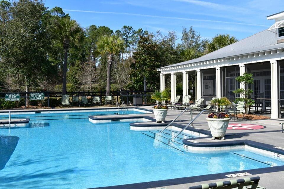 2021 Basildon Road, Unit 2021 Mount Pleasant, SC 29466 - Photo 19 of 22 Battery - Pool