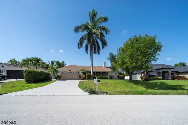 $2,500 | 920 Southwest 28th Terrace, Cape Coral, FL 33914