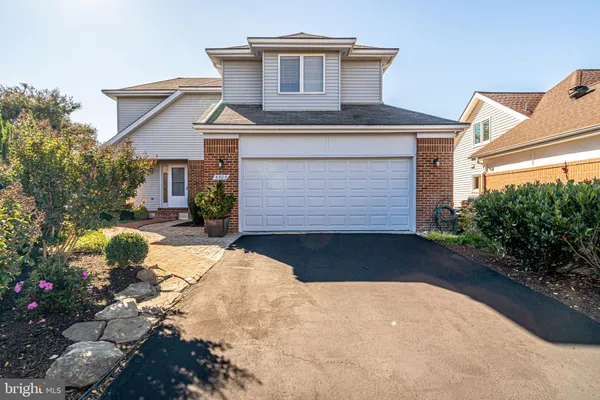 $4,200 | 6505 Gretna Green Way, Alexandria, VA 22312