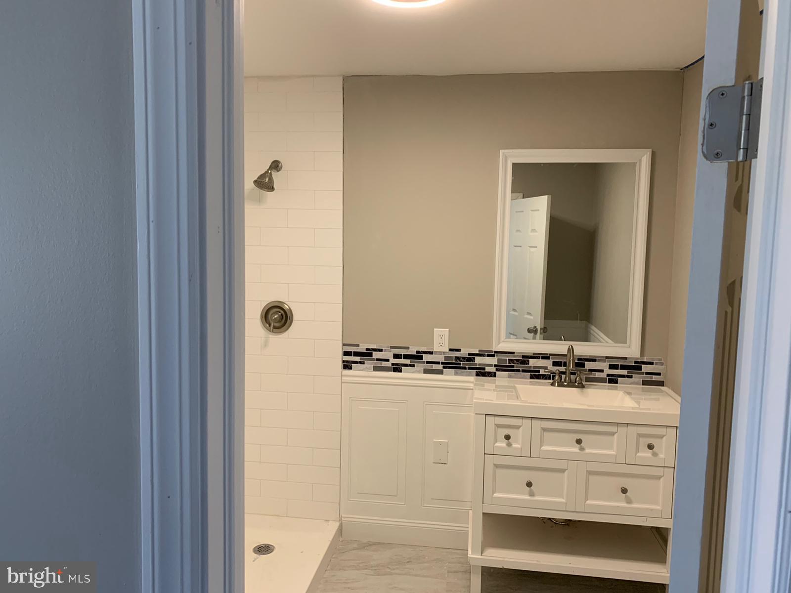 4316 Bridgeboro Road Moorestown, NJ 08057 - Photo 14 of 48 Main Level Master Bathroom