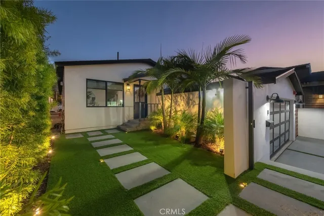 $2,699,000 | 966 Rosecrans Avenue, Manhattan Beach, CA 90266