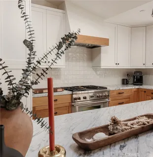 $2,699,000 | 966 Rosecrans Avenue, Manhattan Beach, CA 90266