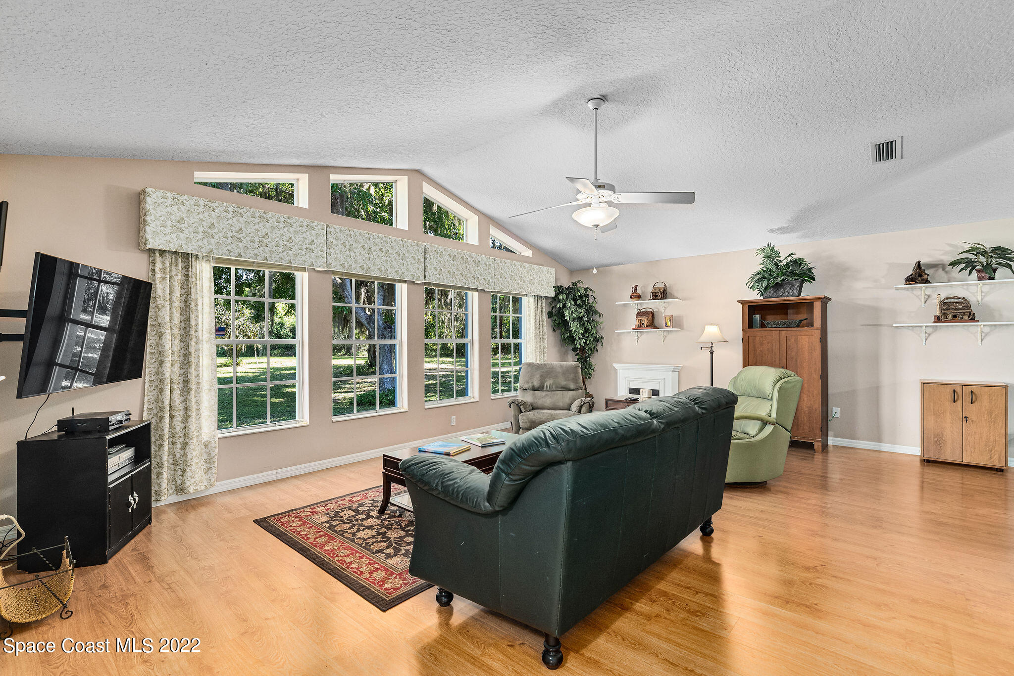 5200 Mar-Lin Woods Road Mims, FL 32754 - Photo 8 of 40 Living Room