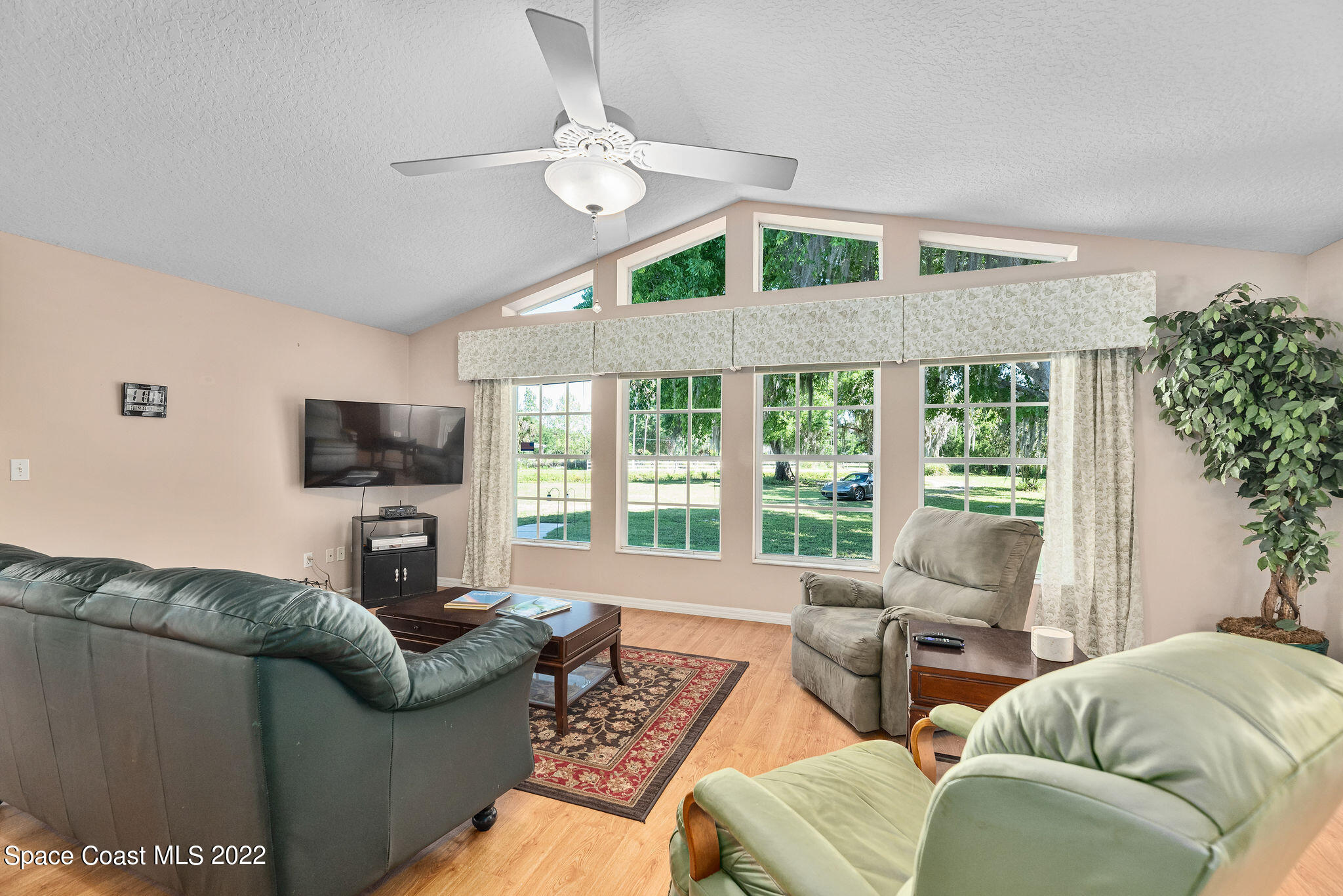 5200 Mar-Lin Woods Road Mims, FL 32754 - Photo 9 of 40 Living Room