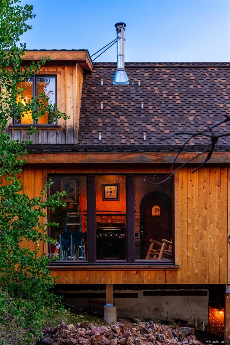 1023 Raven Way Como, CO 80432 - Photo 33 of 40 a view of a car garage