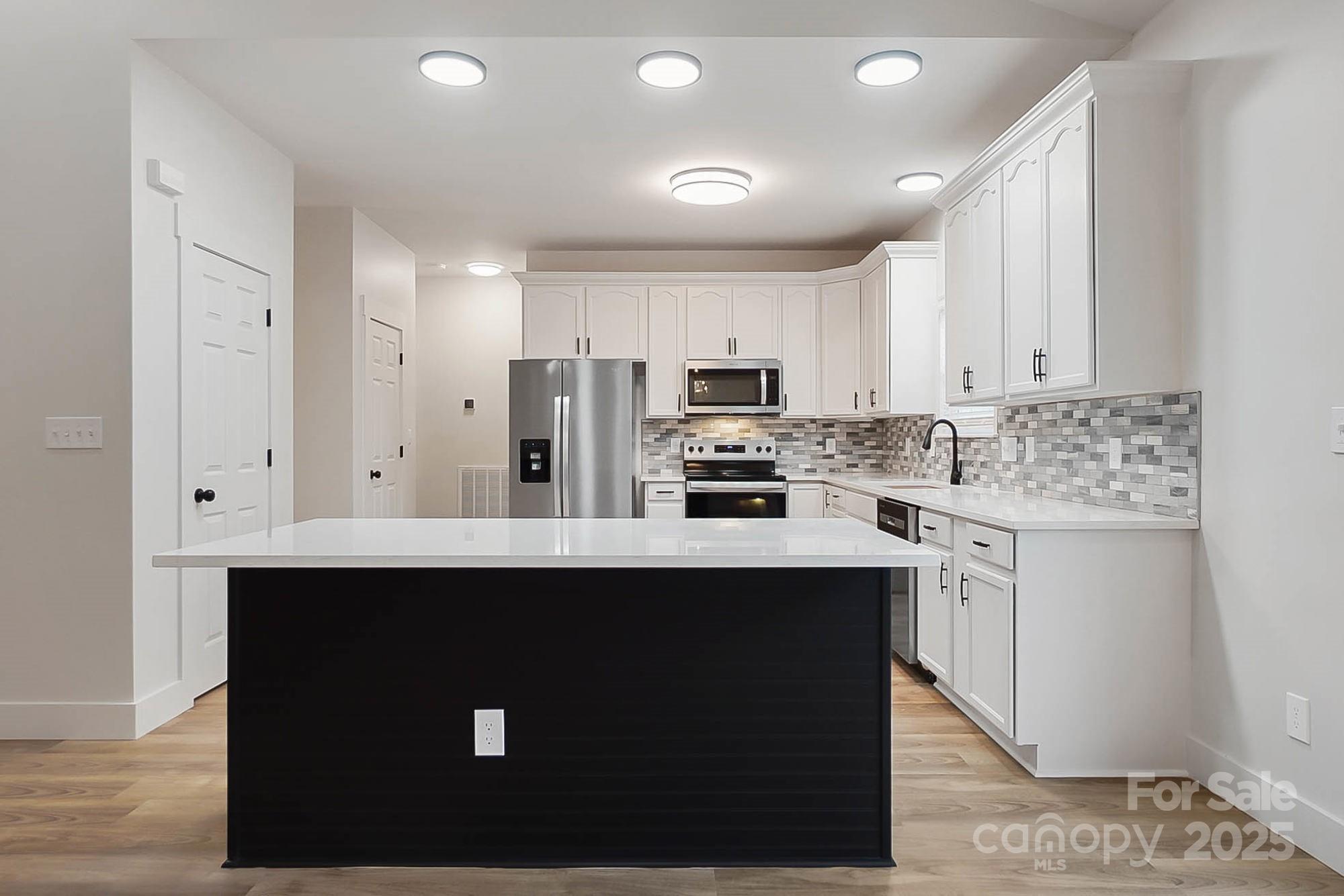 3802 McKee Road Charlotte, NC 28270 - Photo 8 of 40