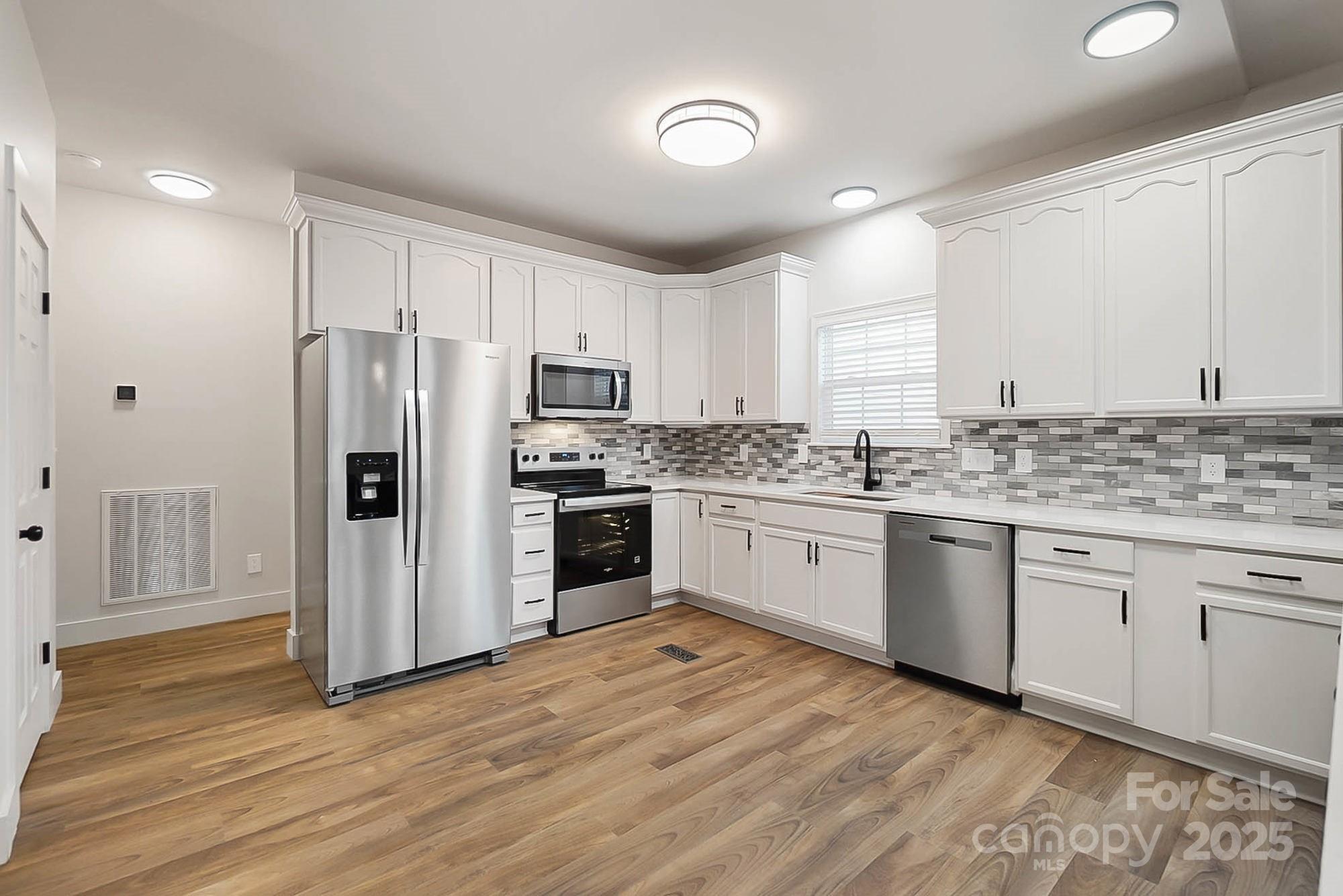 3802 McKee Road Charlotte, NC 28270 - Photo 10 of 40