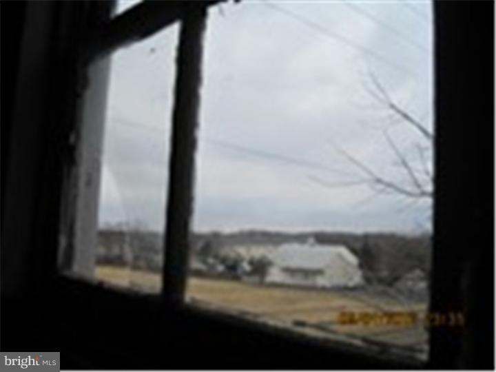 145 Ridge Road Telford, PA 18969 - Photo 10 of 25 Living Room