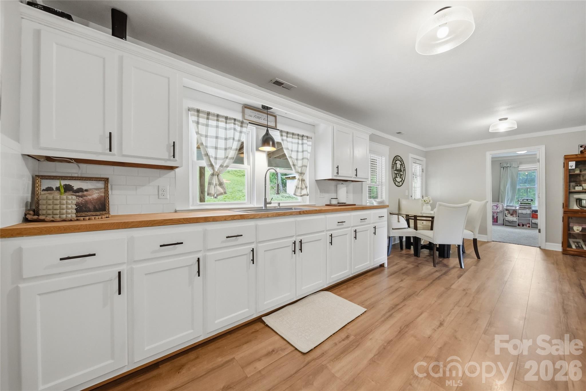 4710 Overland Road Lenoir, NC 28645 - Photo 11 of 37