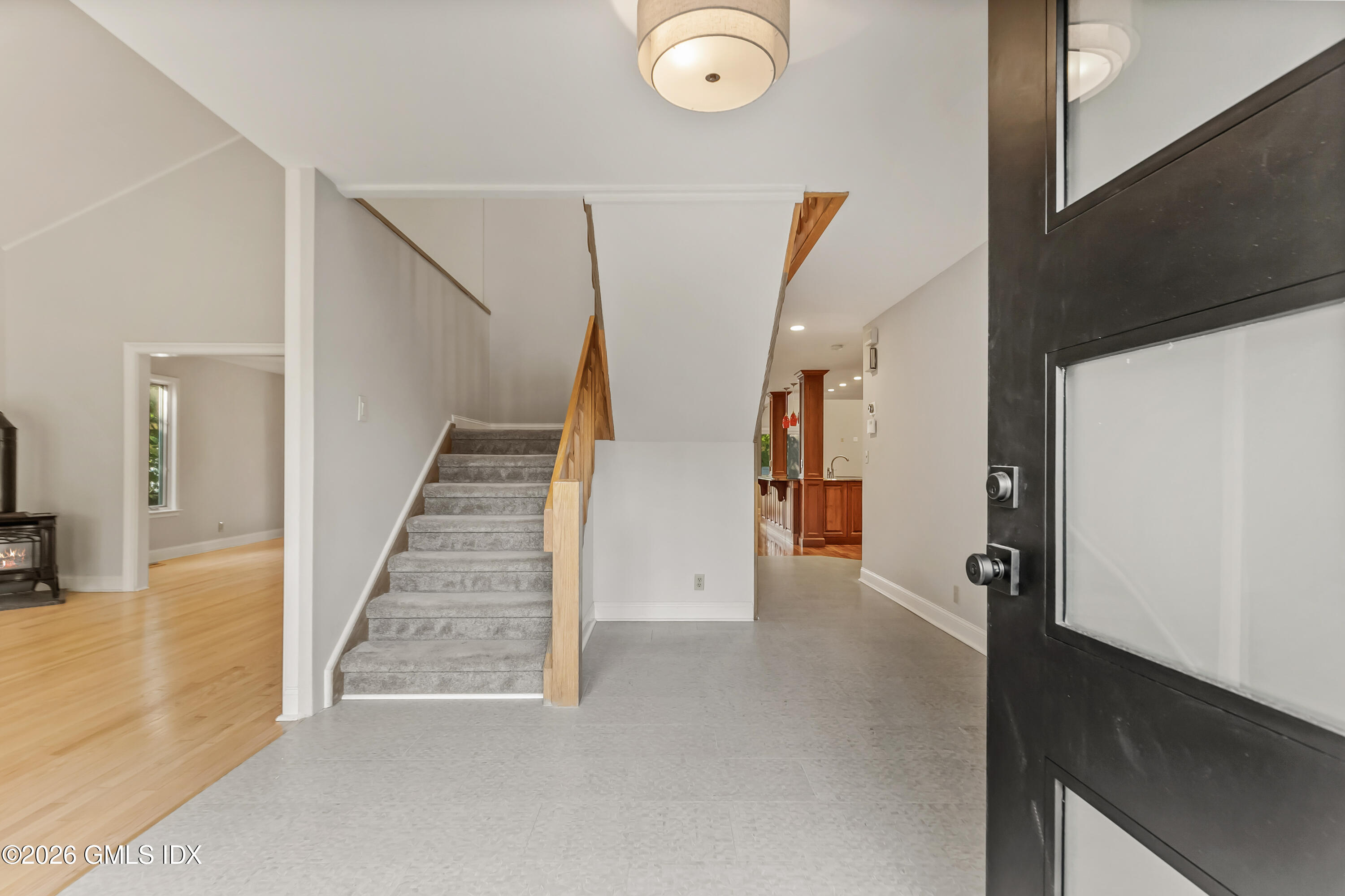 145 R Shore Road Old Greenwich, CT 06870 - Photo 5 of 41
