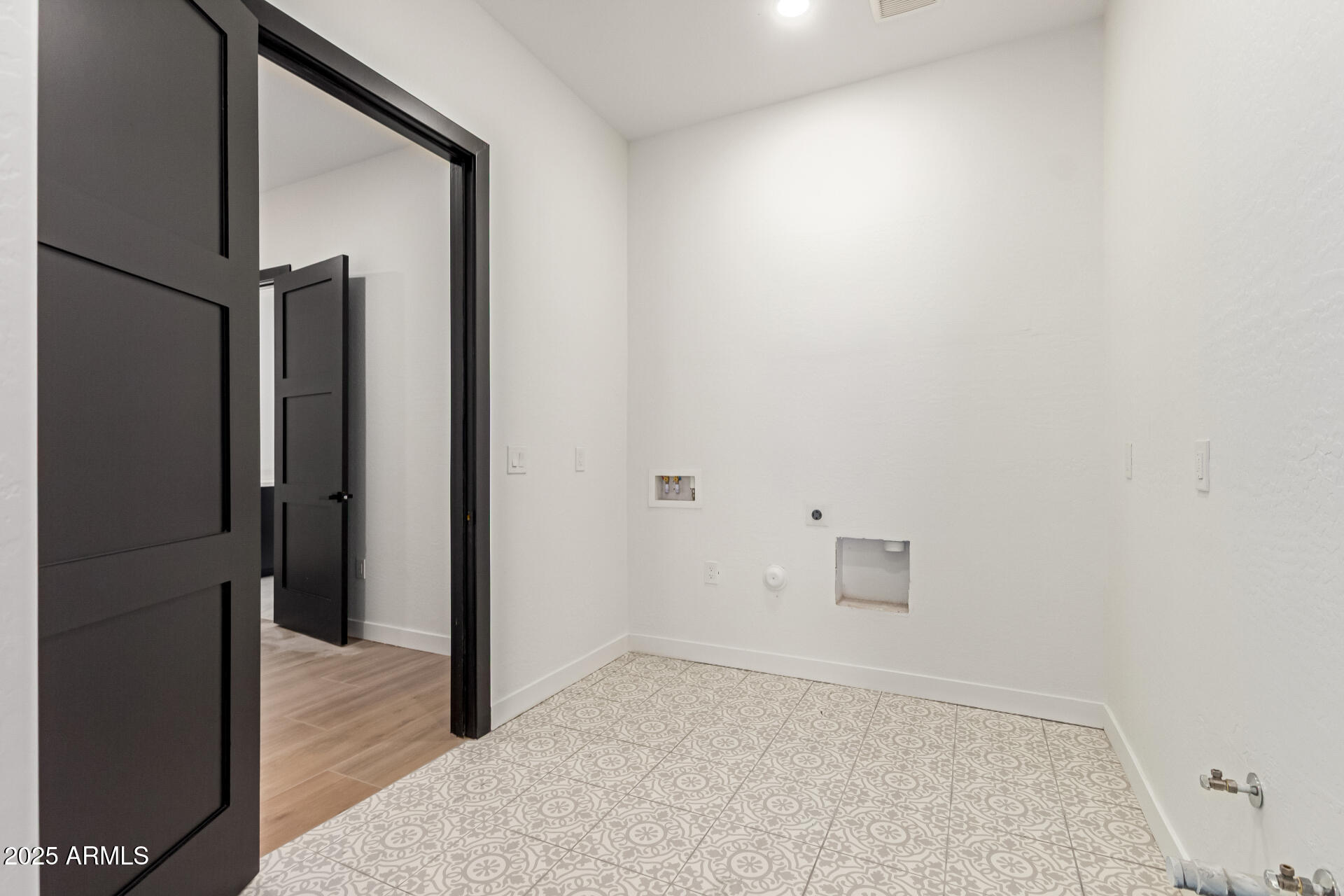 25117 West McArthur Road Wittmann, AZ 85361 - Photo 36 of 43 a view of an empty room