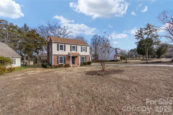 $499,900 | 2240 Lawton Bluff Road, Charlotte, NC 28226