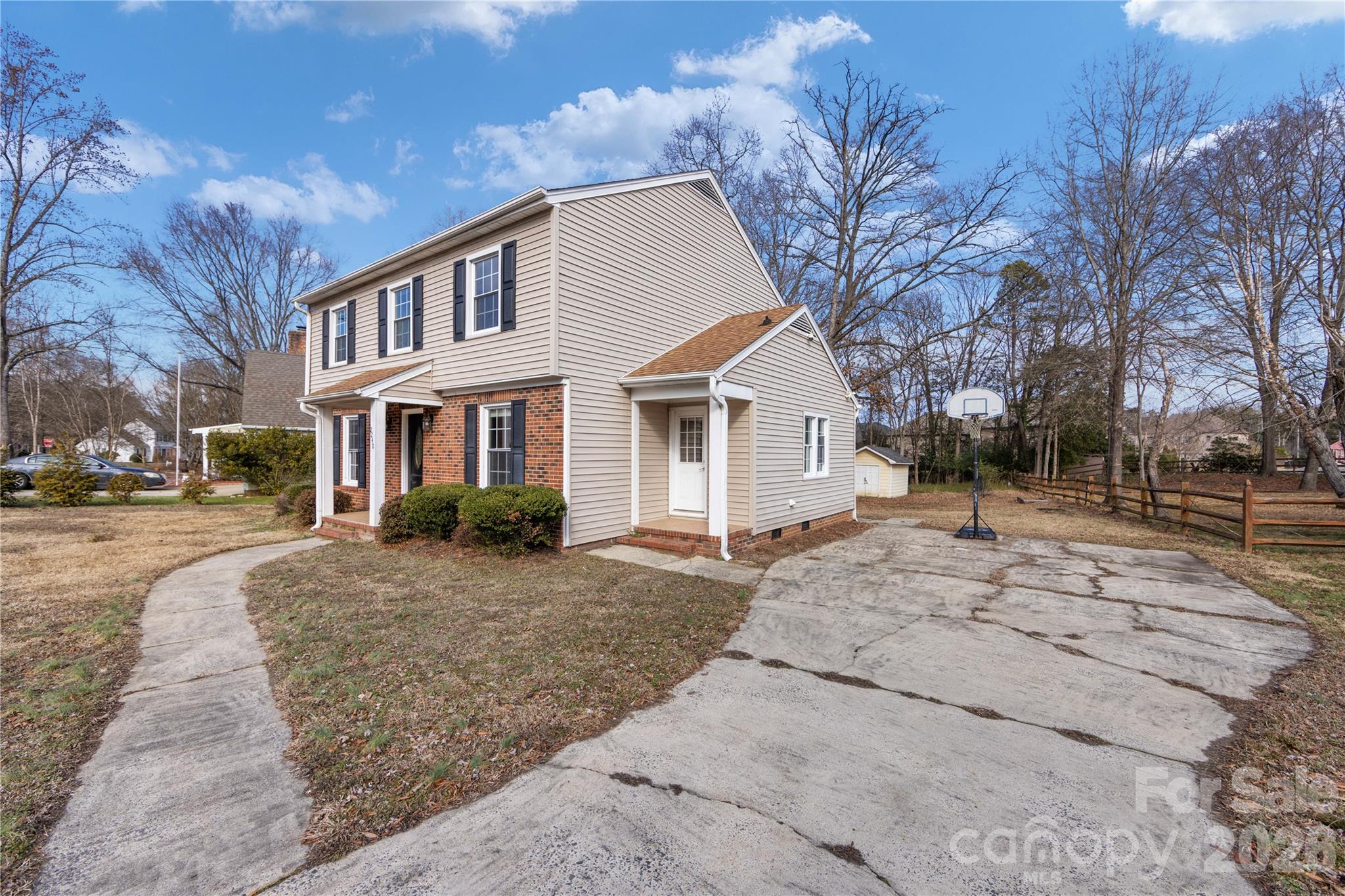 2240 Lawton Bluff Road Charlotte, NC 28226 - Photo 5 of 33