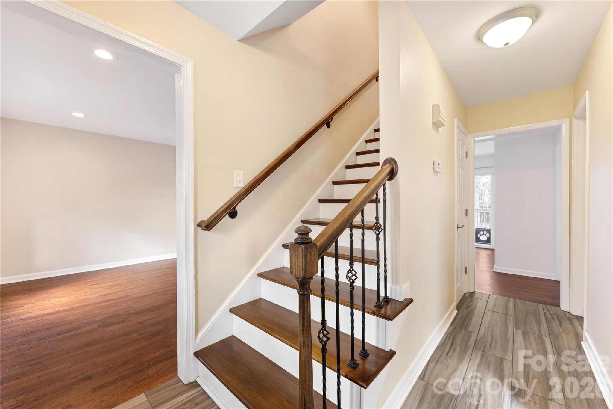 2240 Lawton Bluff Road Charlotte, NC 28226 - Photo 6 of 33