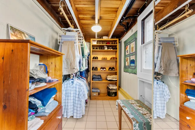 $699,000 | 595 West Kawailani Street, Hilo, HI 96720