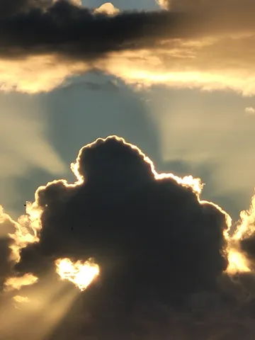 $699,000 | 595 West Kawailani Street, Hilo, HI 96720