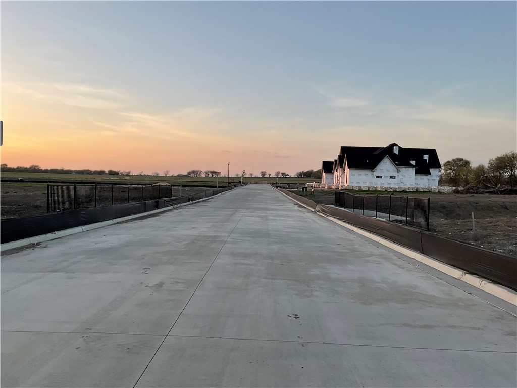 129 Sunflower Street Lorena, TX 76655 - Photo 4 of 43