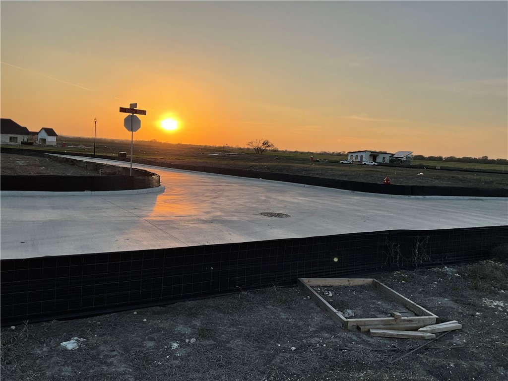 129 Sunflower Street Lorena, TX 76655 - Photo 7 of 43