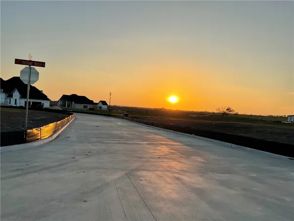 $184,000 | 129 Sunflower Street, Lorena, TX 76655