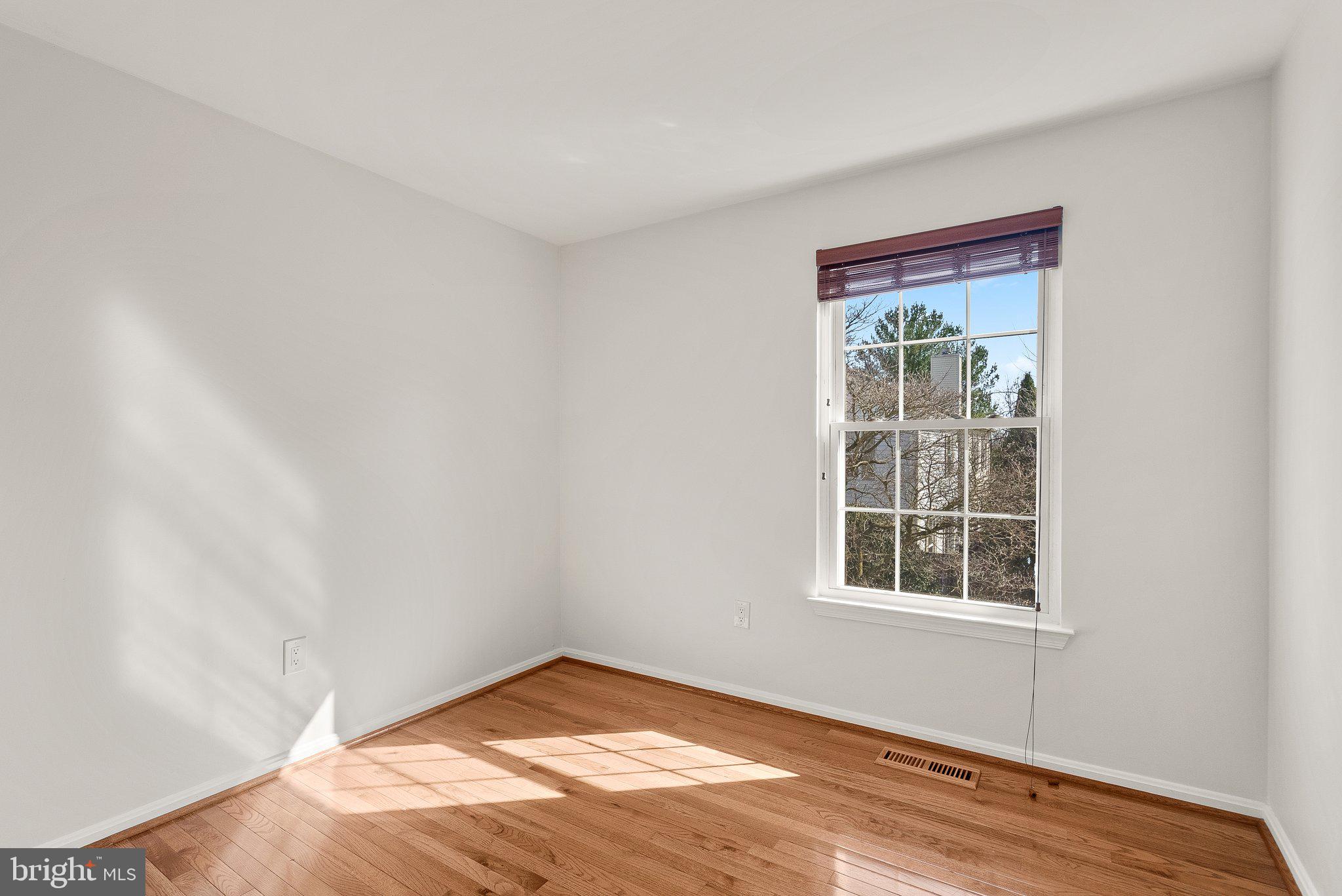 21 Valleyfield Court Silver Spring, MD 20906 - Photo 23 of 34