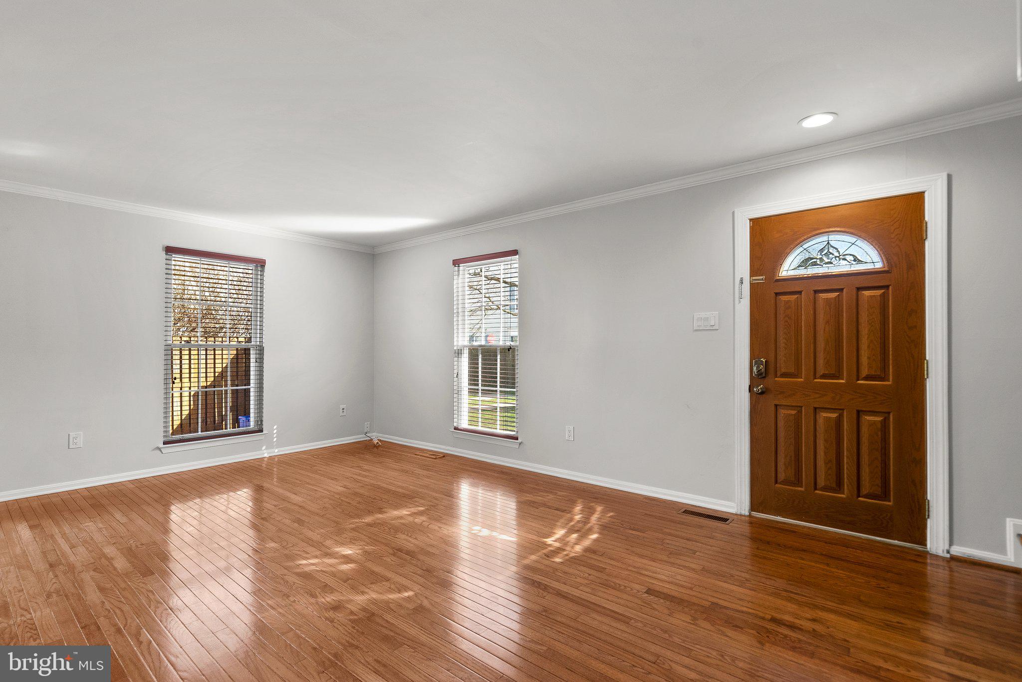 21 Valleyfield Court Silver Spring, MD 20906 - Photo 5 of 34